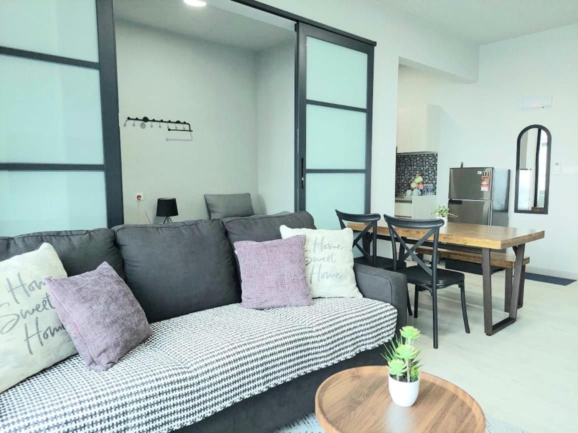 J'Stay Seaview Suite Jesselton Quay Kota Kinabalu Exterior foto